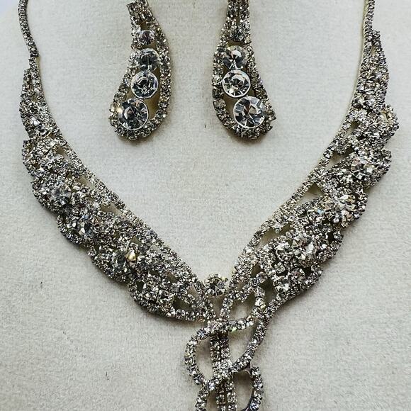 Maximalist Crystal Necklace And Earring Set Bridal Prom Homecoming Regencycore - Picture 3 of 7